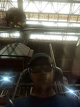 Snapshot of safadinhoo007 chatting on October 26, 1:06 pm safadinhoo007 online show from October 26, 1:06 pm