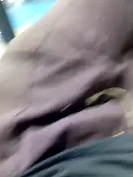 Snapshot of safadinhoo007 chatting on October 29, 2:36 am safadinhoo007 online show from October 29, 2:36 am