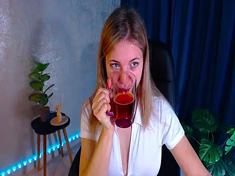 arlana klart online show from September 24, 1:20 am