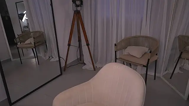 Carolart  online show from September 10, 11:05 pm