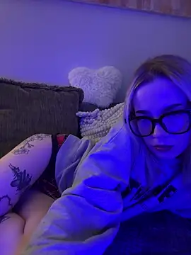 Snapshot of marnemzavar444 chatting on November 30, 8:02 pm marnemzavar444 online show from November 30, 8:02 pm