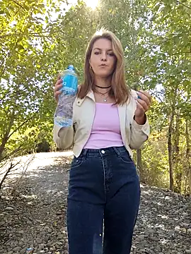 Snapshot of YOOUR_EVAA chatting on September 15, 4:56 am YOOUR EVAA online show from September 15, 4:56 am