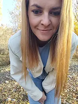 Snapshot of YOOUR_EVAA chatting on October 22, 10:15 am YOOUR EVAA online show from October 22, 10:15 am