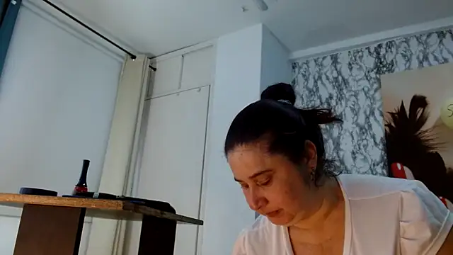 mariani smith online show from November 5, 12:16 pm