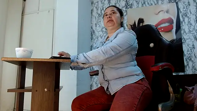 mariani smith online show from December 2, 12:10 pm