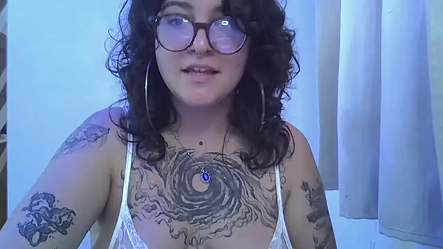 Blue Liz online show from September 15, 3:12 pm