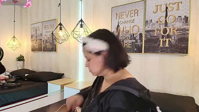 Bluesky 666 online show from November 14, 7:45 pm