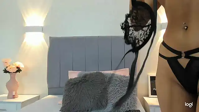 Emiily cooper x online show from September 12, 1:44 pm