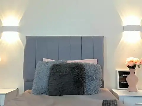 Emiily cooper x online show from October 4, 1:42 pm