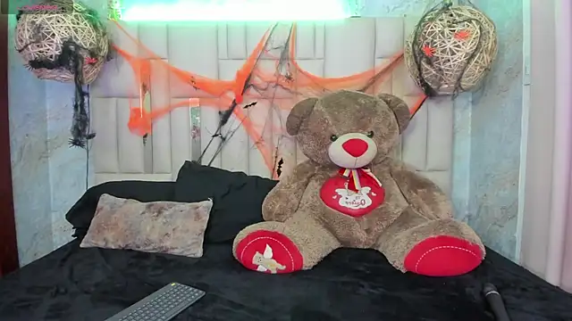 NikkyyRed online show from November 6, 3:40 am