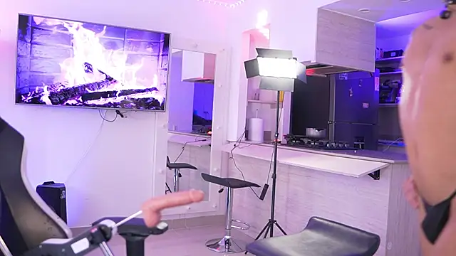 Snapshot of sebas_palacioo chatting on September 23, 8:34 pm sebas palacioo online show from September 23, 8:34 pm