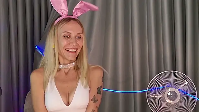 goddess kate   online show from October 31, 8:26 am