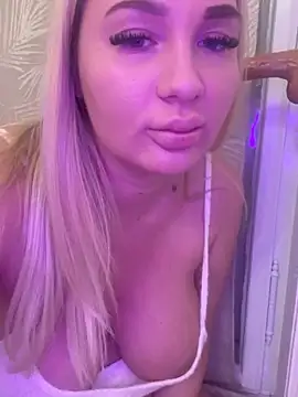 Snapshot of NellyExtraa chatting on October 2, 11:12 pm NellyExtraa online show from October 2, 11:12 pm