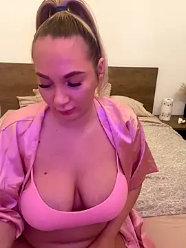 Snapshot of NellyExtraa chatting on November 9, 10:19 pm NellyExtraa online show from November 9, 10:19 pm