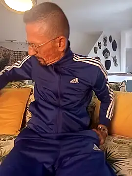 Snapshot of fabius720 chatting on November 8, 10:15 am fabius720 online show from November 8, 10:15 am