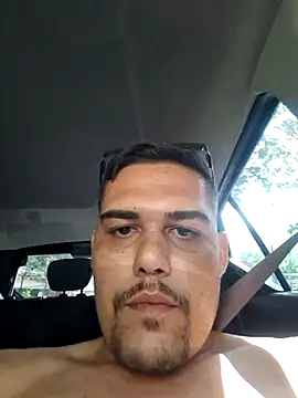 feehzungi0000 online show from December 3, 5:00 pm