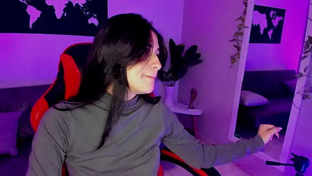 Snapshot of ZoeValencia1 chatting on October 2, 12:23 pm ZoeValencia1 online show from October 2, 12:23 pm