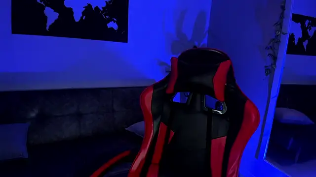 Snapshot of ZoeValencia1 chatting on October 8, 12:58 pm ZoeValencia1 online show from October 8, 12:58 pm