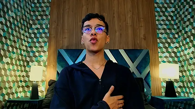 Snapshot of Aiden_Royce chatting on September 20, 3:40 am Aiden Royce online show from September 20, 3:40 am