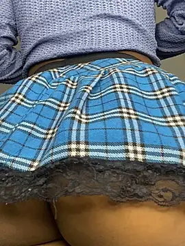 Rousevans  online show from November 2, 4:15 am