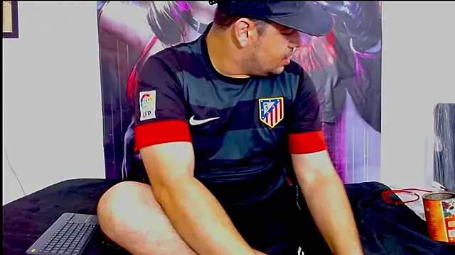 Snapshot of smith_hot29 chatting on September 12, 4:01 am smith hot29 online show from September 12, 4:01 am