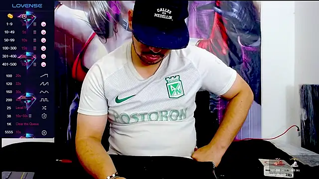 Snapshot of smith_hot29 chatting on September 27, 4:28 am smith hot29 online show from September 27, 4:28 am