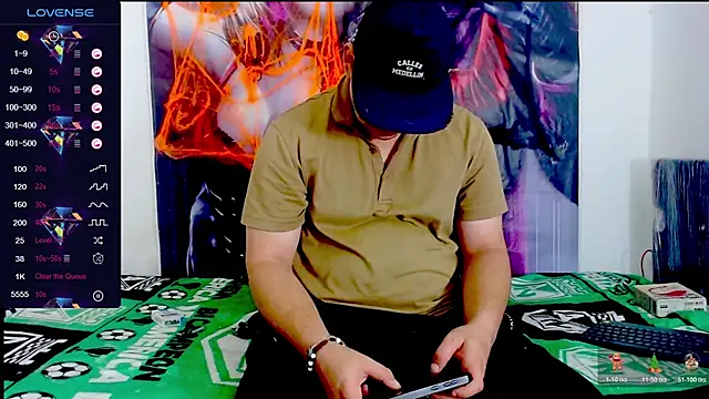 Snapshot of smith_hot29 chatting on October 30, 2:46 am smith hot29 online show from October 30, 2:46 am