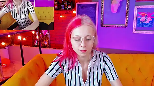 Snapshot of SakuraBliss chatting on September 24, 5:27 pm SakuraBliss online show from September 24, 5:27 pm