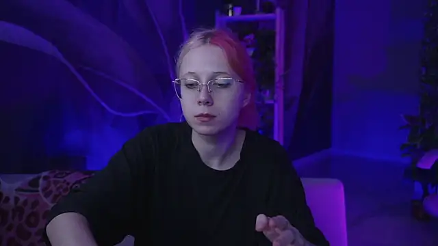 Snapshot of SakuraBliss chatting on October 3, 3:09 pm SakuraBliss online show from October 3, 3:09 pm