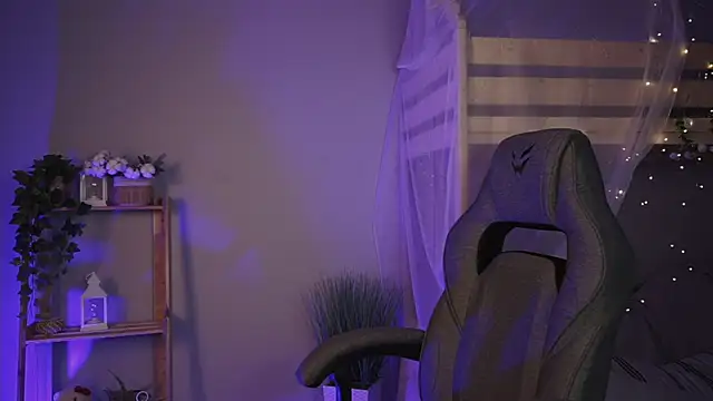 Snapshot of SakuraBliss chatting on October 20, 4:51 pm SakuraBliss online show from October 20, 4:51 pm