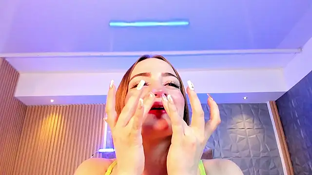 MadisonAnngel online show from October 8, 8:28 pm