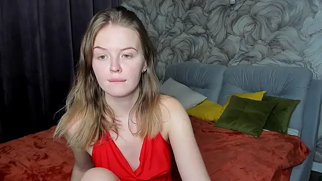 LaurennHill online show from November 26, 12:11 am