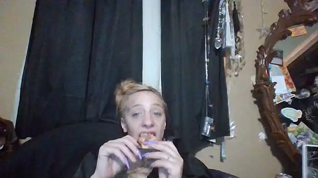 Snapshot of flavi1996 chatting on September 29, 7:13 am flavi1996 online show from September 29, 7:13 am