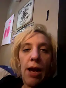 Snapshot of flavi1996 chatting on December 15, 2:05 am flavi1996 online show from December 15, 2:05 am