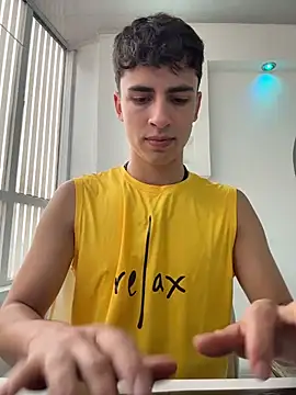 Snapshot of AdrianRinaldi chatting on November 15, 8:16 pm AdrianRinaldi online show from November 15, 8:16 pm