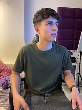 Snapshot of AdrianRinaldi chatting on December 1, 8:14 pm AdrianRinaldi online show from December 1, 8:14 pm