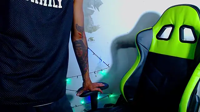 sensualduo online show from December 21, 4:52 am