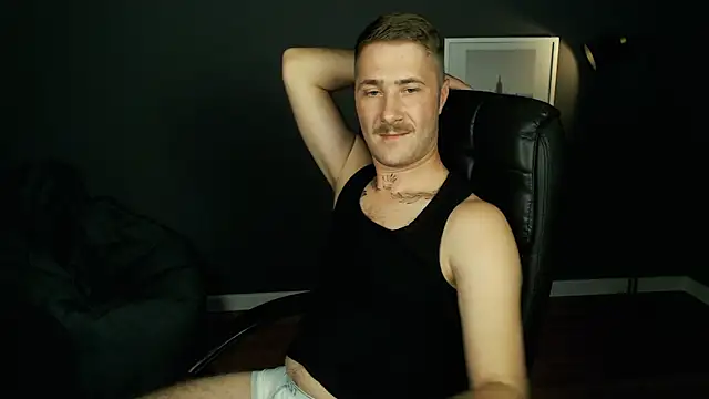 Snapshot of Mr_At_ chatting on September 17, 7:10 am Mr At online show from September 17, 7:10 am