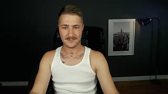 Snapshot of Mr_At_ chatting on September 19, 7:21 am Mr At online show from September 19, 7:21 am