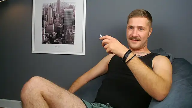 Snapshot of Mr_At_ chatting on October 28, 7:12 am Mr At online show from October 28, 7:12 am