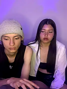 Snapshot of Karma_And_Sex chatting on December 14, 2:39 am Karma And Sex online show from December 14, 2:39 am