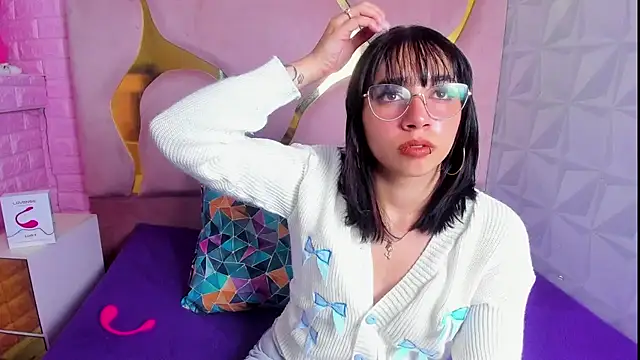 Niina Sissy online show from September 15, 3:39 am