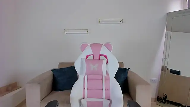 april smiith online show from September 11, 12:16 pm