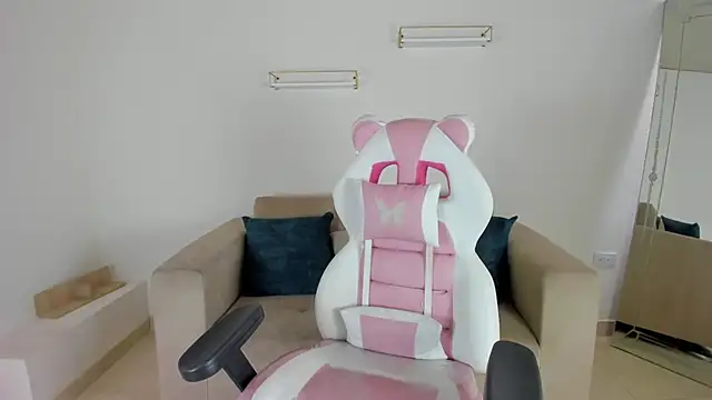 april smiith online show from September 12, 12:16 pm