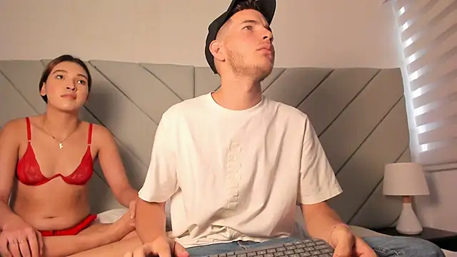 lara and danny online show from September 12, 7:14 pm