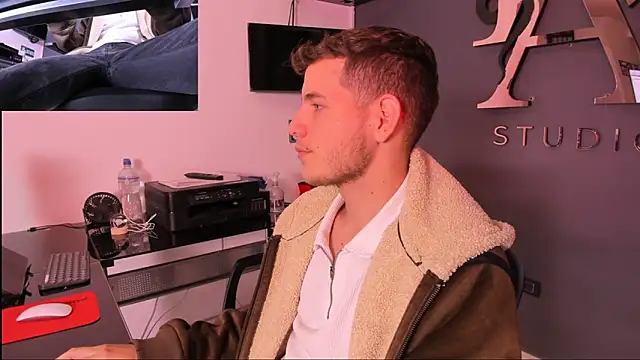 lara and danny online show from September 20, 2:07 pm