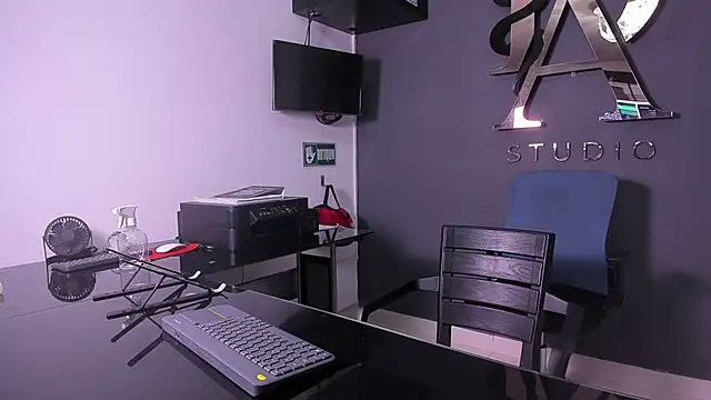 lara and danny online show from September 30, 1:27 pm