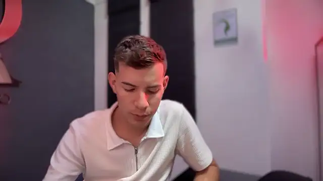 lara and danny online show from October 1, 1:33 am