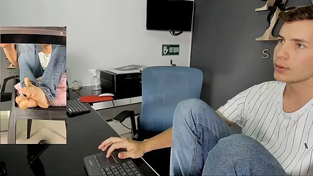 lara and danny online show from October 1, 7:20 pm