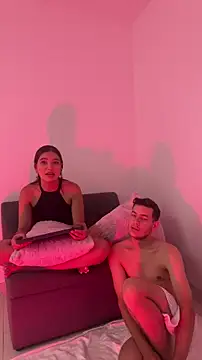 lara and danny online show from October 17, 8:44 pm